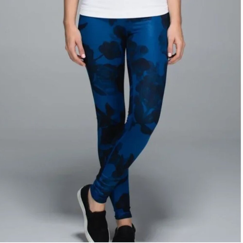 Lululemon Wunder Under Full-On Luxtreme Mid-Rise Blue Floral Leggings Size 6